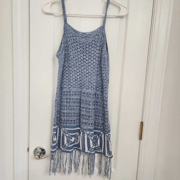 Heather B beautiful knotted crochet top/ cover - Picture 2 of 6